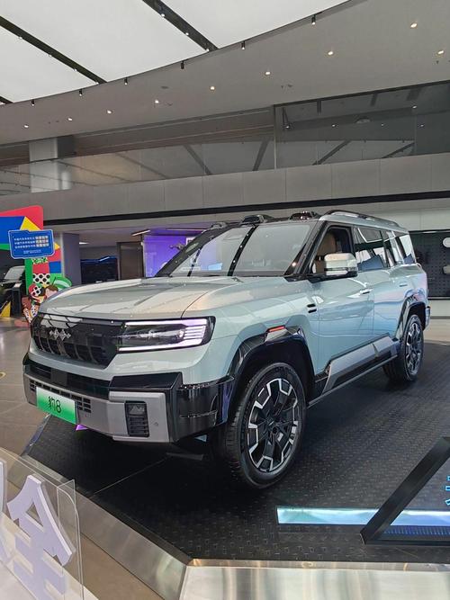 深圳光明区彩铁思企业管理咨询比亚迪方程豹硬派越野的爆款，英菲尼迪35周年与你共成长